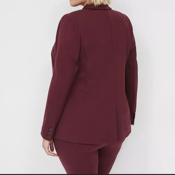 Burgundy suit - Picture 2 of 4